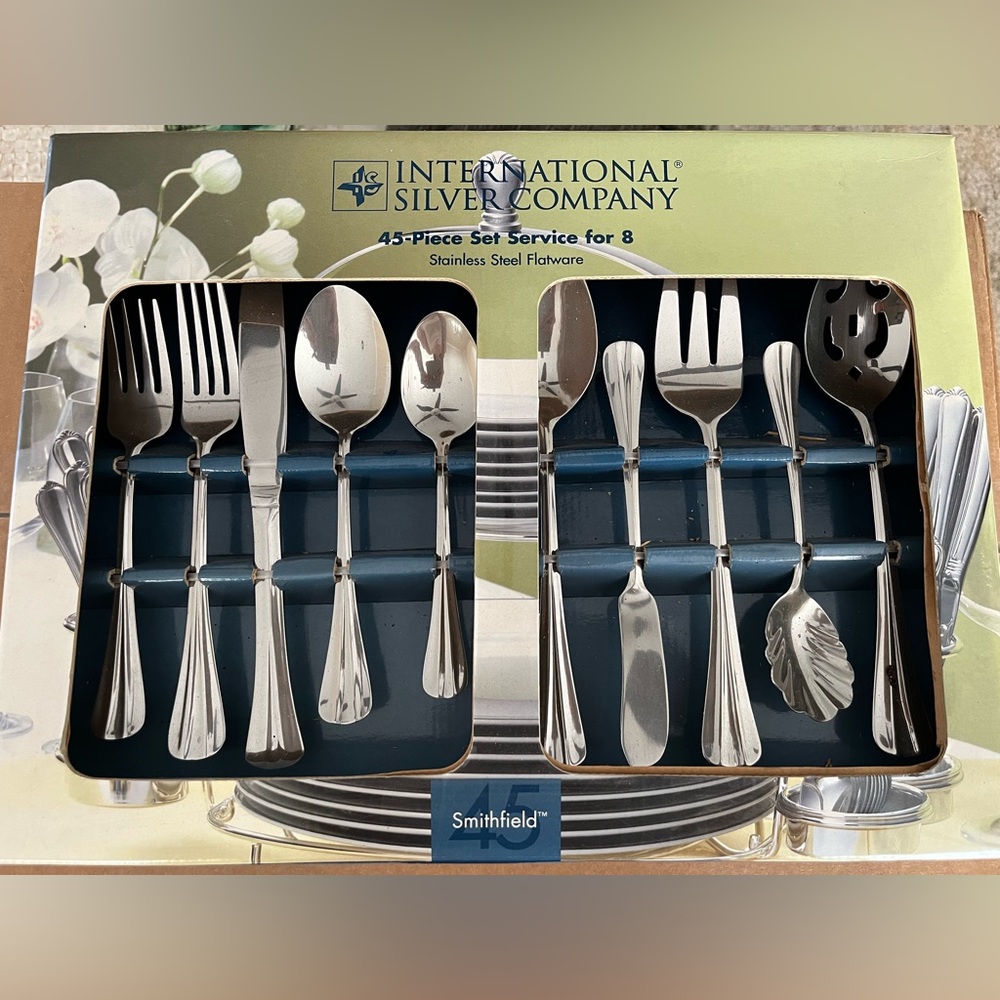 International Silver Company 45 Piece Flatware Set